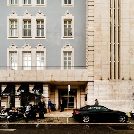Whome Riverside Flat Steps From Attractions 아파트 *