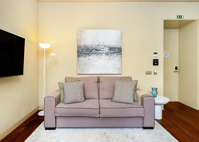 Whome Riverside Flat Steps From Attractions Apartment