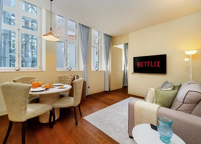 Apartment Whome Riverside Flat Steps From Attractions *